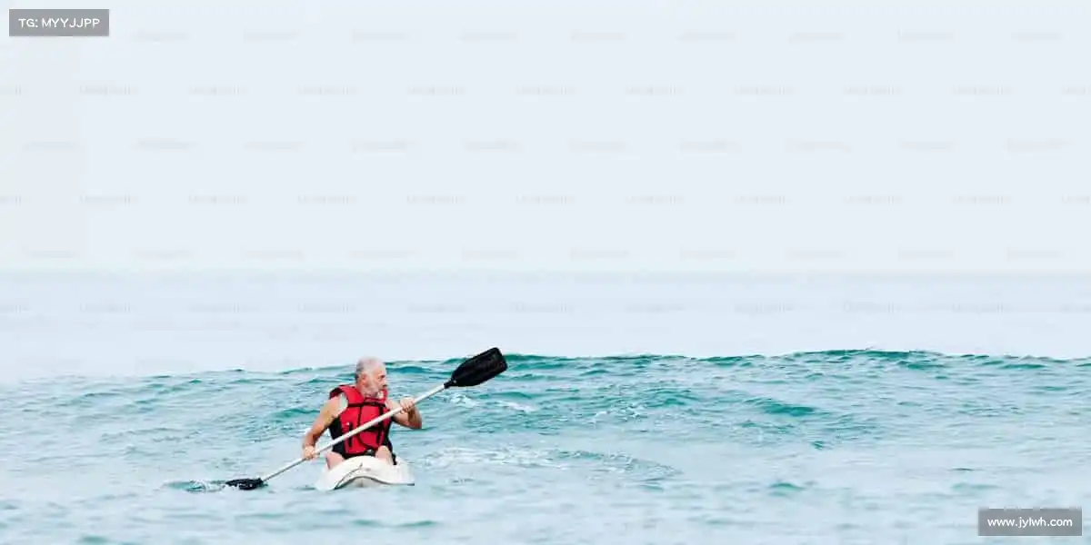 <strong>milan米兰</strong>🏊‍♀️在浪潮中破浪，于泳池里绽放自由的力量！